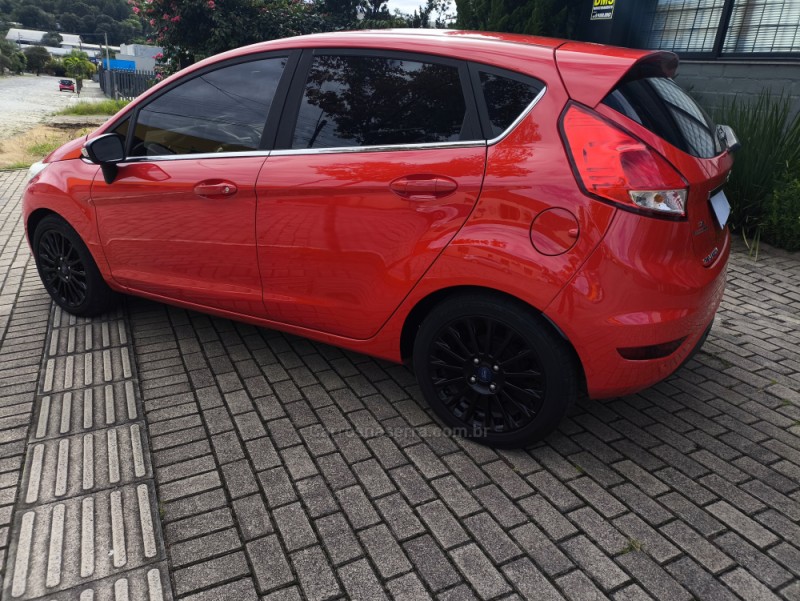 FIESTA 1.6 TITANIUM HATCH 16V FLEX 4P AUTOMÁTICO - 2014 - FARROUPILHA