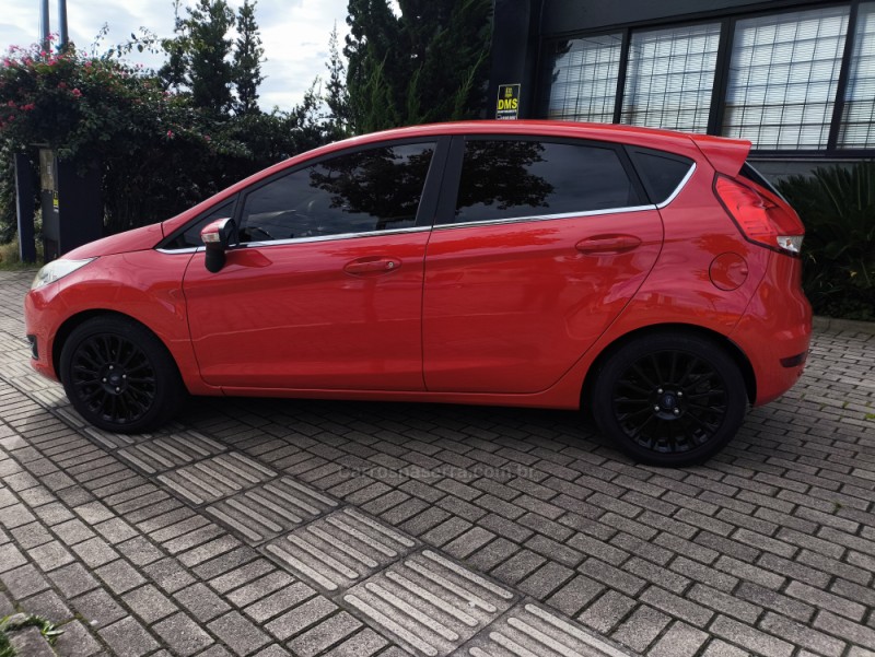 FIESTA 1.6 TITANIUM HATCH 16V FLEX 4P AUTOMÁTICO - 2014 - FARROUPILHA