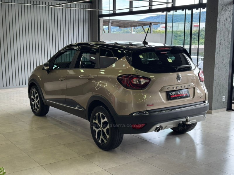 CAPTUR 1.3 INTENSE TURBO 16V FLEX 5P AUTOMÁTICO - 2023 - DOIS IRMãOS