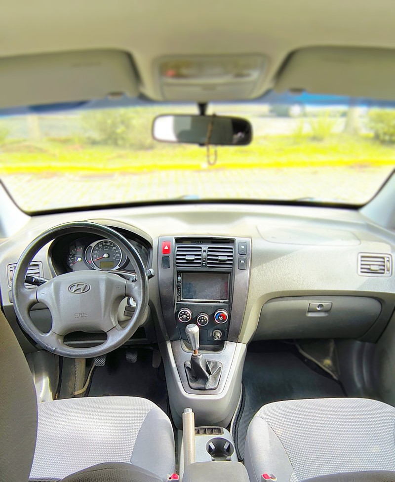 TUCSON 2.0 MPFI GL 16V 142CV 2WD GASOLINA 4P MANUAL - 2008 - FARROUPILHA