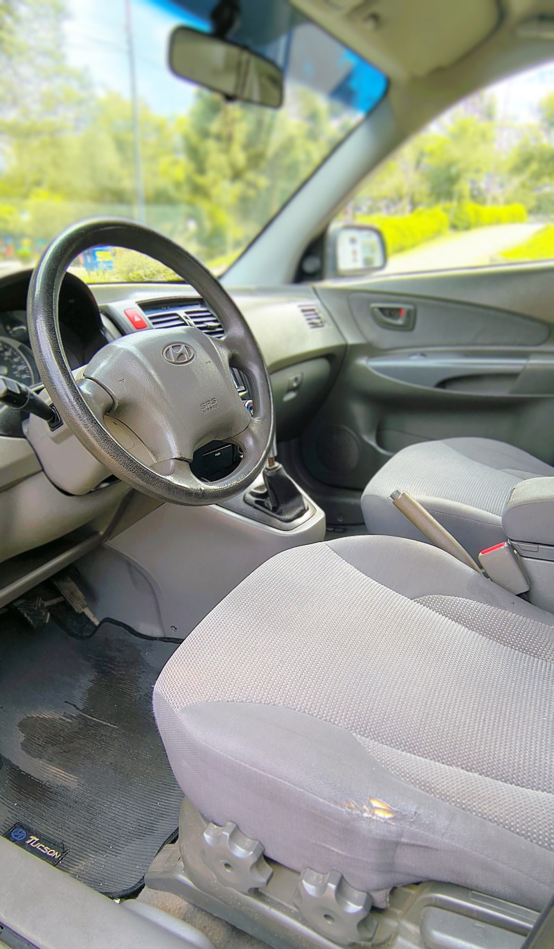 TUCSON 2.0 MPFI GL 16V 142CV 2WD GASOLINA 4P MANUAL - 2008 - FARROUPILHA