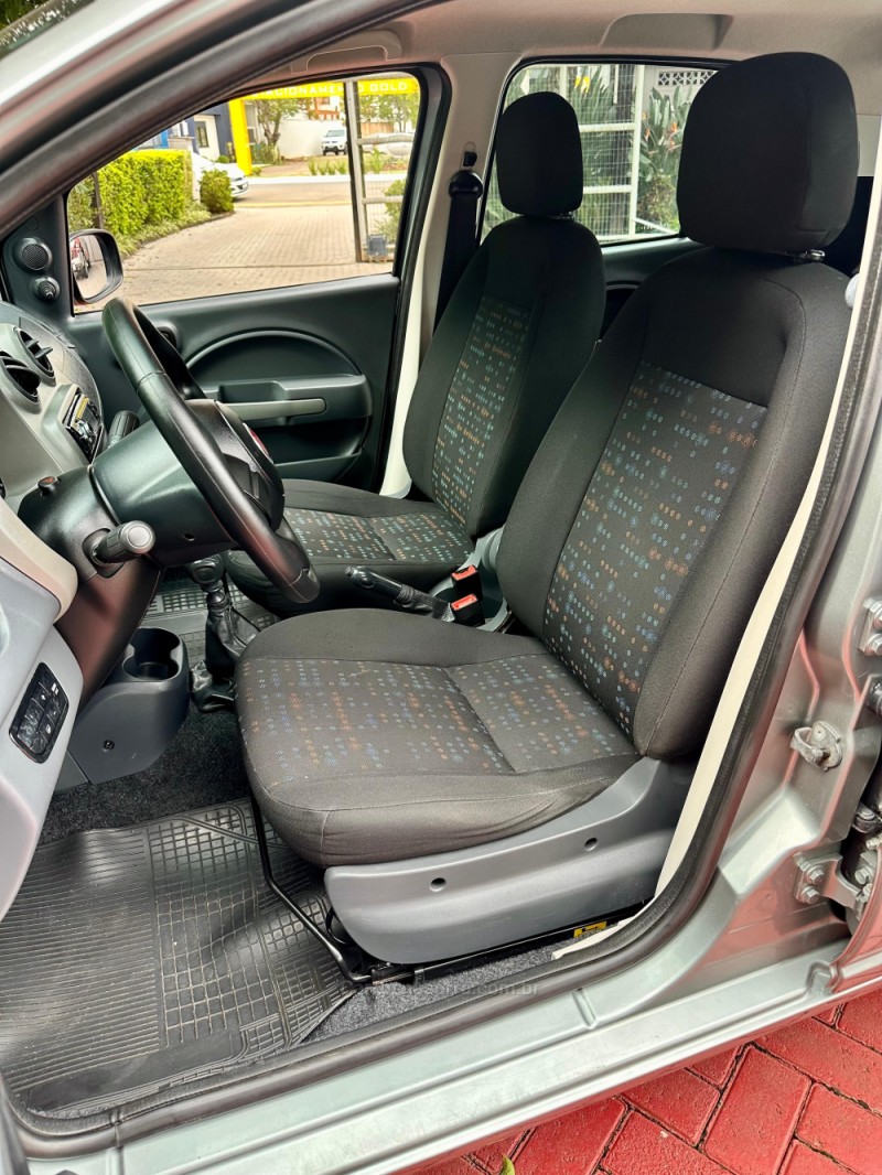 UNO 1.0 EVO VIVACE 8V FLEX 4P MANUAL - 2015 - ROLANTE