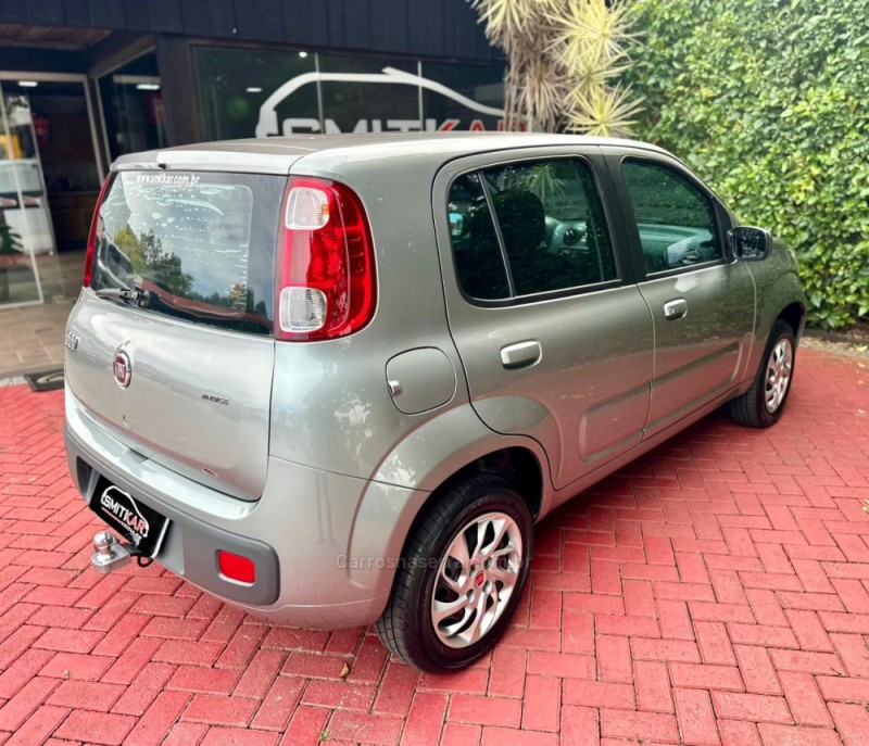 UNO 1.0 EVO VIVACE 8V FLEX 4P MANUAL - 2015 - ROLANTE