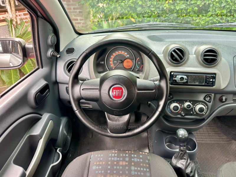 UNO 1.0 EVO VIVACE 8V FLEX 4P MANUAL - 2015 - ROLANTE