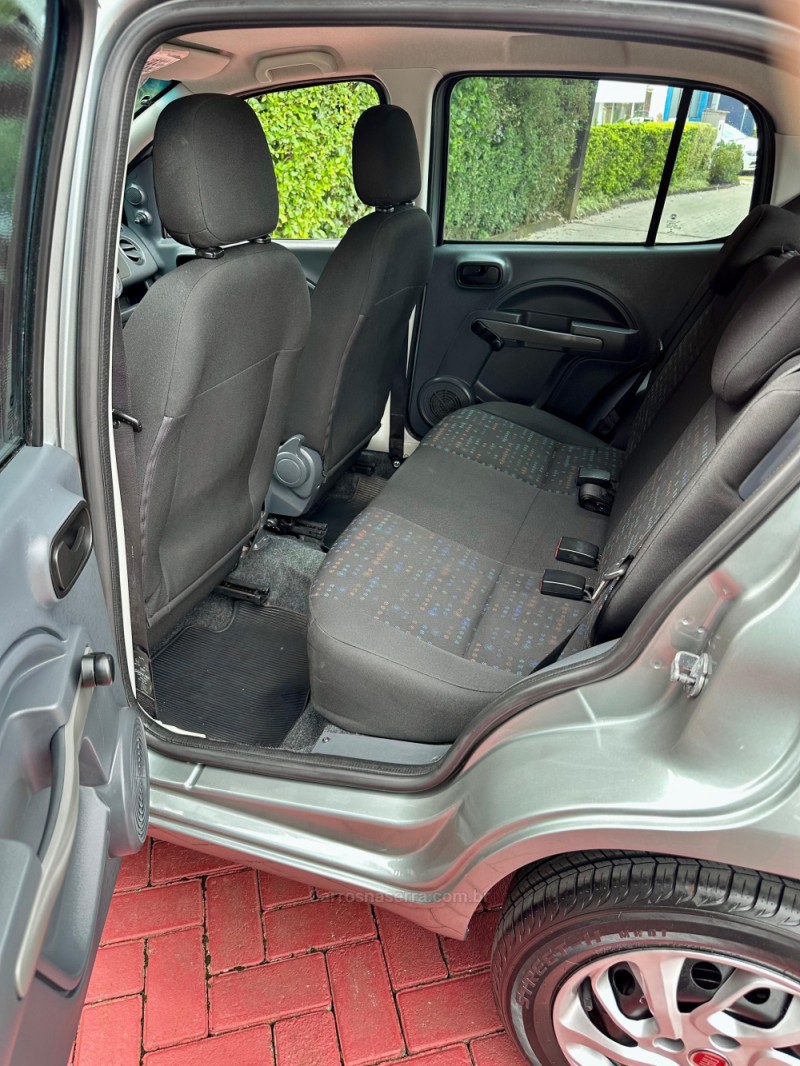 UNO 1.0 EVO VIVACE 8V FLEX 4P MANUAL - 2015 - ROLANTE