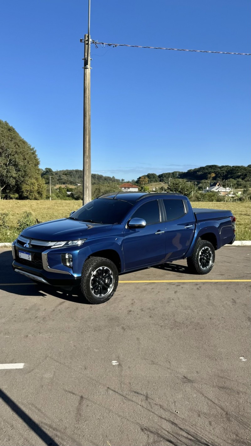 L200 TRITON  - 2023 - CARLOS BARBOSA