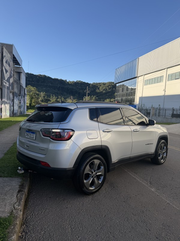 COMPASS 2.0 16V FLEX LONGITUDE AUTOMÁTICO - 2018 - CAXIAS DO SUL