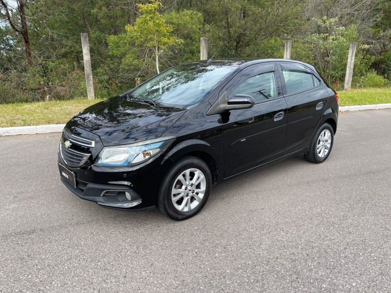 ONIX 1.4 MPFI LTZ 8V FLEX 4P MANUAL - 2014 - BENTO GONçALVES