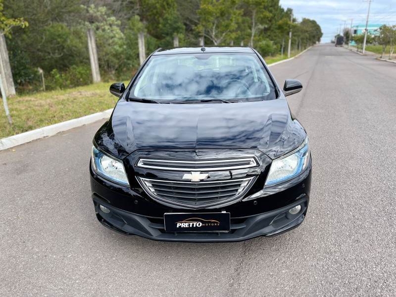 ONIX 1.4 MPFI LTZ 8V FLEX 4P MANUAL - 2014 - BENTO GONçALVES