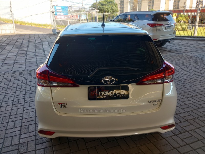 YARIS 1.5 XS 16V FLEX 4P AUTOMÁTICO - 2025 - CAXIAS DO SUL