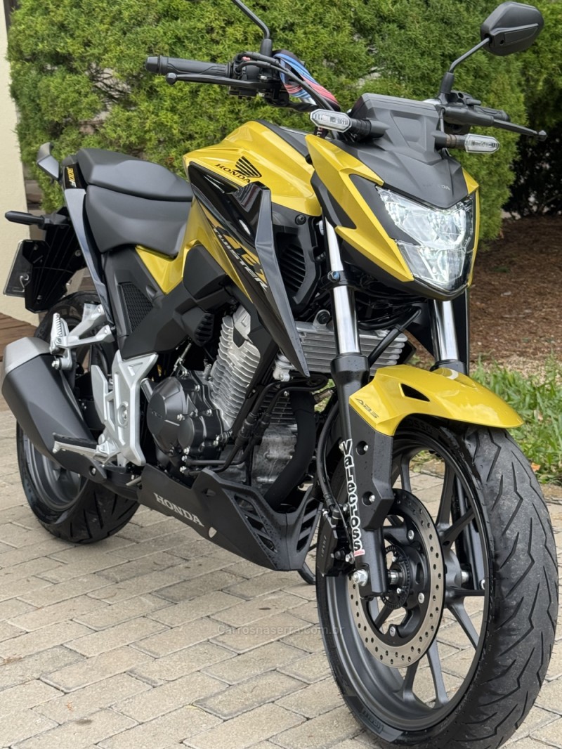 cb 300f twister abs 2023 encantado