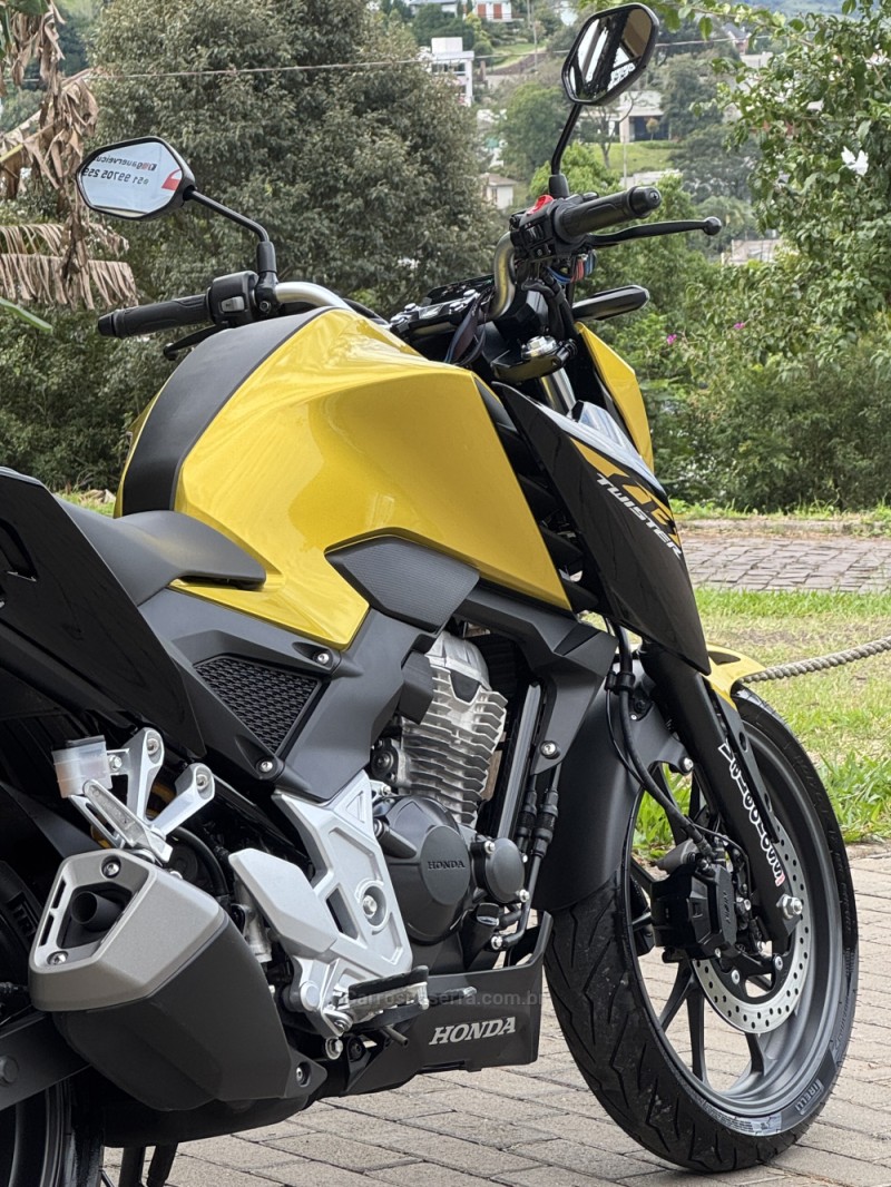 CB 300F TWISTER ABS - 2023 - ENCANTADO