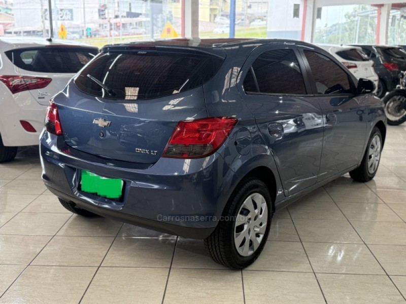 ONIX 1.4 MPFI LT 8V FLEX 4P MANUAL - 2015 - BENTO GONçALVES