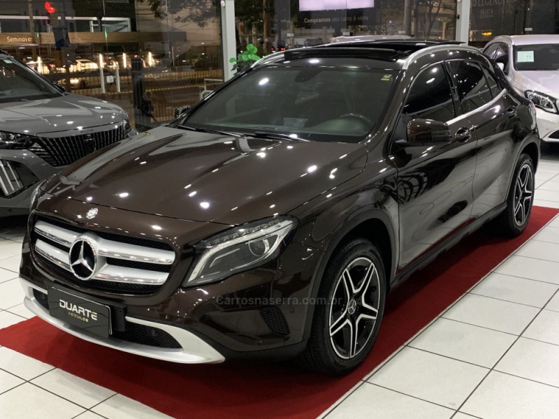 GLA 200 1.6 CGI VISION 16V TURBO GASOLINA 4P AUTOMÁTICO - 2015 - PORTO ALEGRE