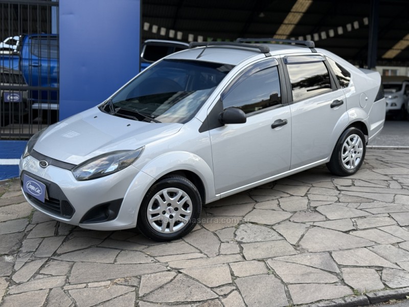 FIESTA 1.6 ROCAM SE PLUS SEDAN 8V FLEX 4P MANUAL - 2011 - CAXIAS DO SUL