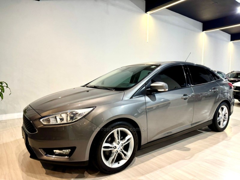 focus 2.0 se plus fastback 16v flex 4p automatico 2016 bento goncalves
