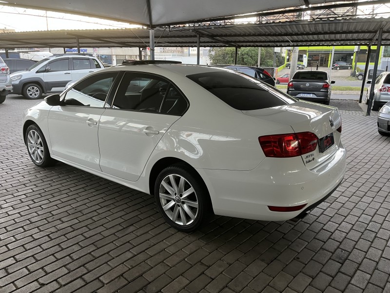 JETTA 2.0 COMFORTLINE FLEX 4P TIPTRONIC - 2013 - CAXIAS DO SUL