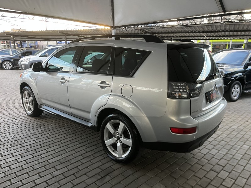 OUTLANDER 3.0 GT 4X4 V6 24V GASOLINA 4P AUTOMÁTICO - 2009 - CAXIAS DO SUL