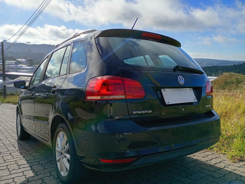 SPACEFOX 1.6 MI 8V FLEX 4P AUTOMATIZADO - 2016 - CAXIAS DO SUL