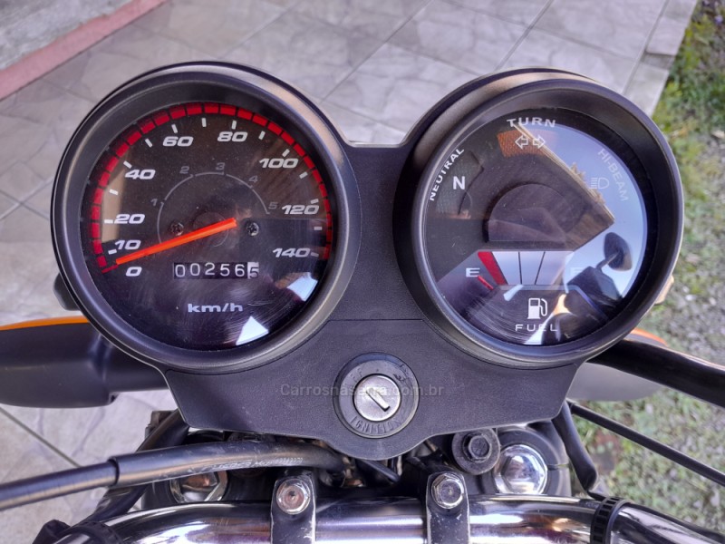 CG 125 FAN ES - 2004 - VERANóPOLIS