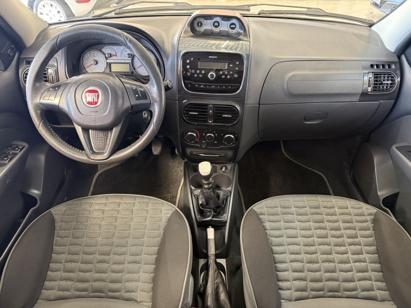 PALIO 1.8 MPI ADVENTURE LOCKER WEEKEND 8V FLEX 4P MANUAL - 2014 - FARROUPILHA