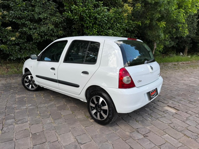 CLIO 1.0 AUTHENTIQUE 16V HI-FLEX 4P MANUAL - 2011 - CAXIAS DO SUL