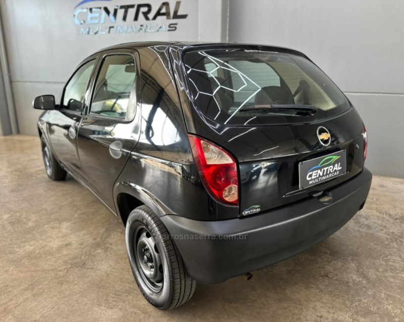 CELTA 1.0 MPFI LIFE 8V FLEX 4P MANUAL - 2011 - VACARIA