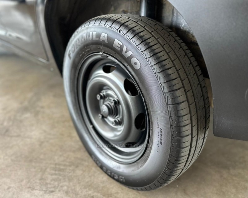 CELTA 1.0 MPFI LIFE 8V FLEX 4P MANUAL - 2011 - VACARIA