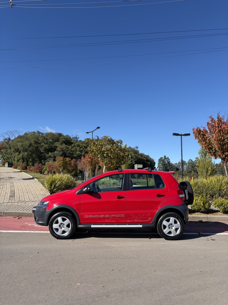 CROSSFOX 1.6 MI FLEX 8V 4P MANUAL - 2009 - FLORES DA CUNHA