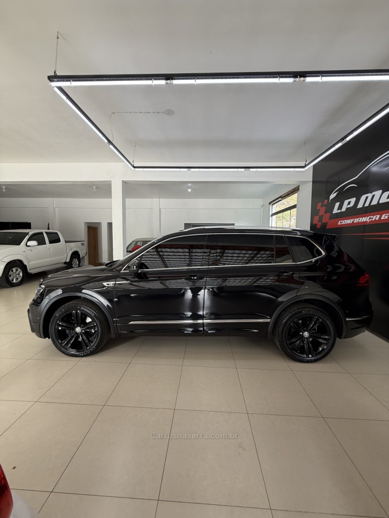 TIGUAN 2.0 ALLSPACE R-LINE 350 TSI 4X4 GASOLINA 4P - 2020 - FARROUPILHA