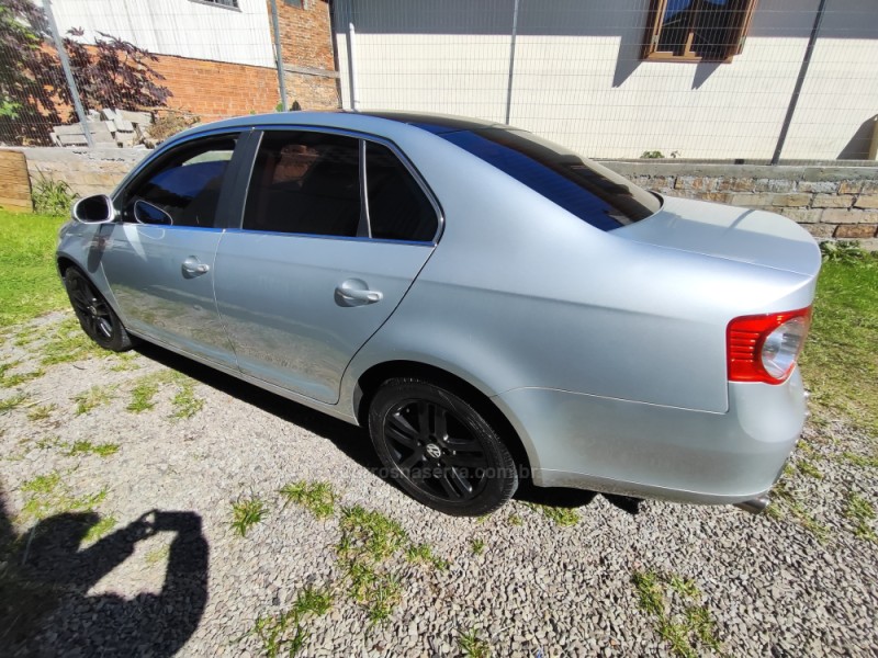 JETTA 2.5 I 20V 170CV GASOLINA 4P TIPTRONIC - 2008 - CAXIAS DO SUL