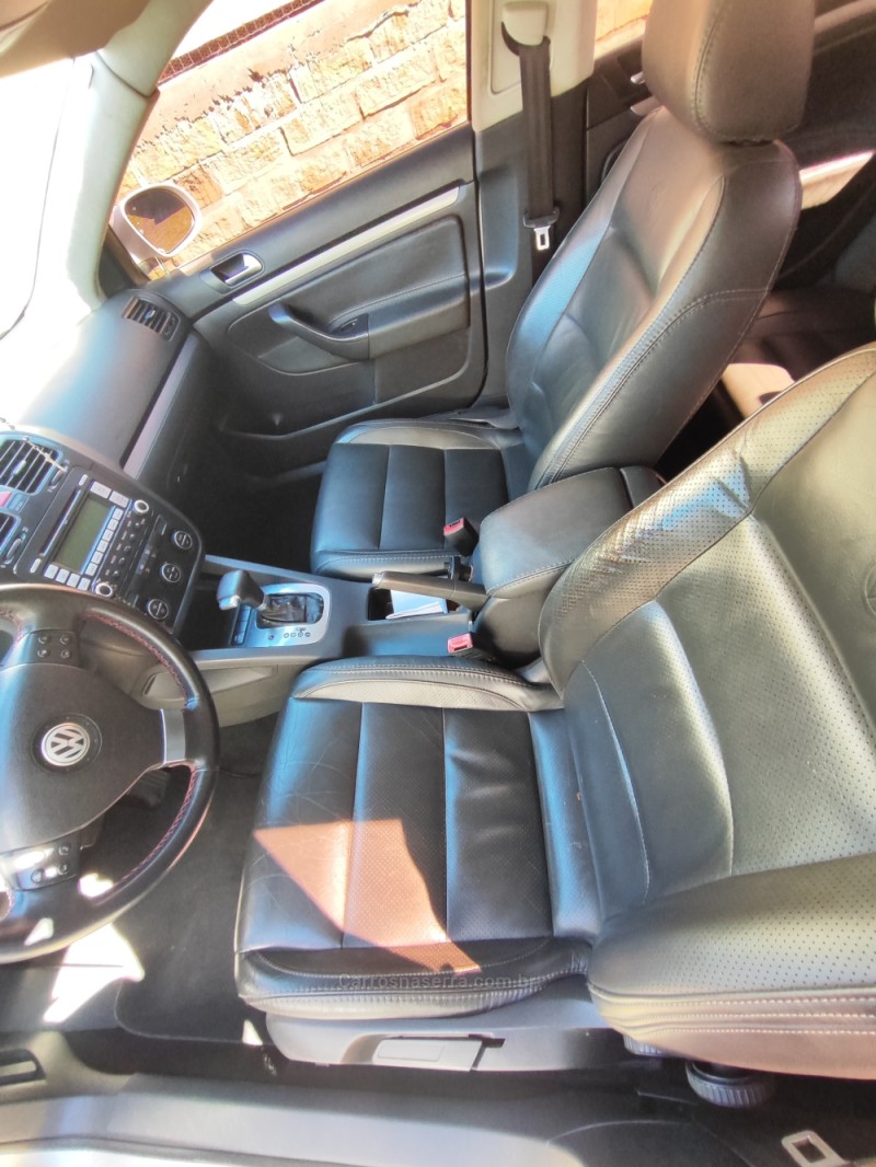 JETTA 2.5 I 20V 170CV GASOLINA 4P TIPTRONIC - 2008 - CAXIAS DO SUL