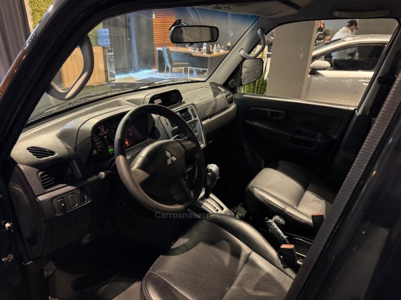 PAJERO TR4 2.0 4X4 16V 140CV FLEX 4P AUTOMÁTICO - 2009 - FARROUPILHA