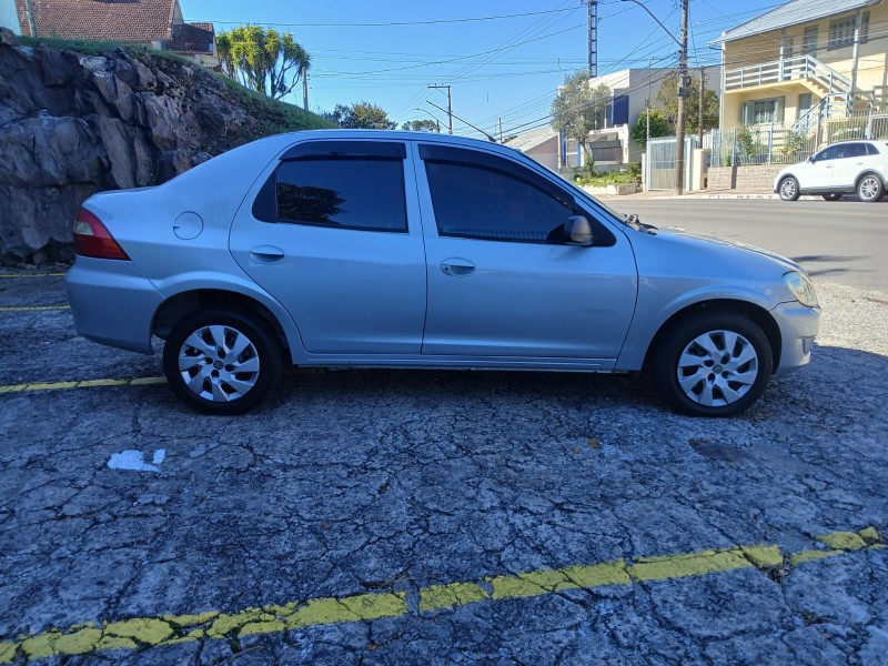 PRISMA 1.4 MPFI MAXX 8V FLEX 4P MANUAL - 2011 - FARROUPILHA