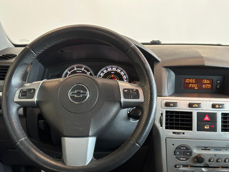 VECTRA 2.0 MPFI ELEGANCE 8V 140CV FLEX 4P MANUAL - 2011 - CAXIAS DO SUL