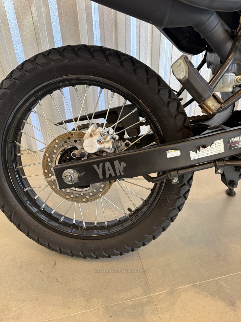 XTZ 250 LANDER - 2023 - VERANóPOLIS