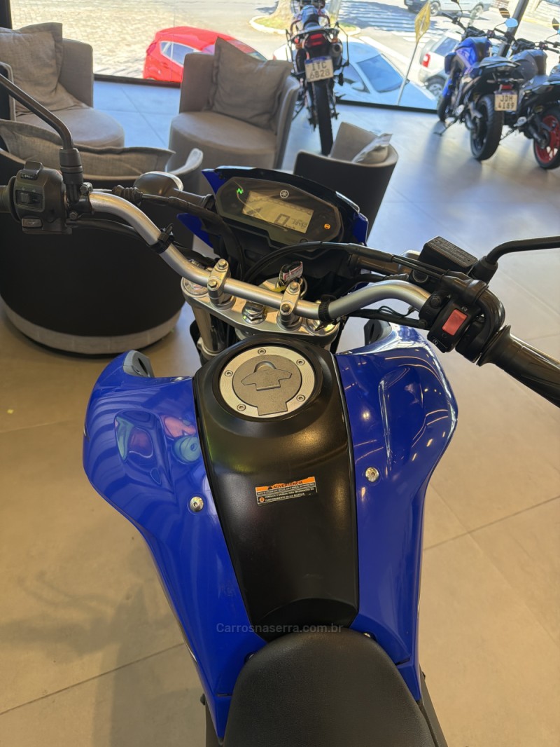 XTZ 250 LANDER - 2023 - VERANóPOLIS