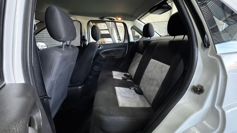 FIESTA 1.0 MPI SEDAN 8V FLEX 4P MANUAL - 2009 - FELIZ