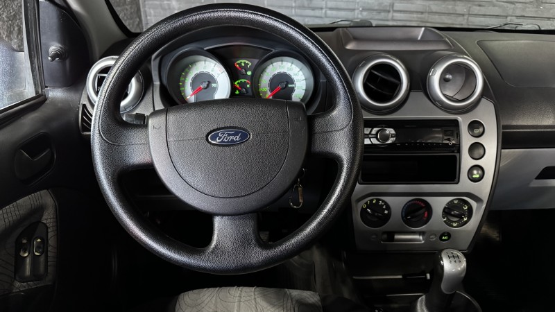 FIESTA 1.0 MPI SEDAN 8V FLEX 4P MANUAL - 2009 - FELIZ