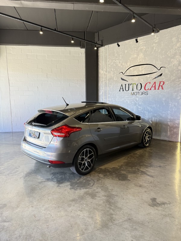 FOCUS 2.0 TITANIUM PLUS 16V FLEX 4P AUTOMÁTICO - 2016 - CAXIAS DO SUL