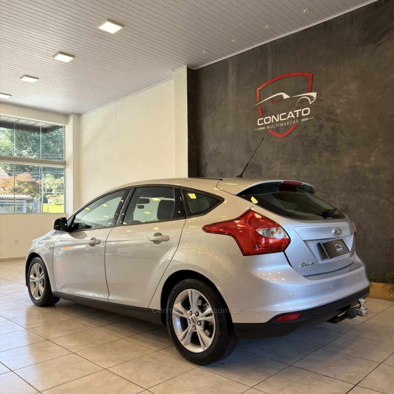 FOCUS 1.6 SE 16V FLEX 4P AUTOMÁTICO - 2014 - FARROUPILHA