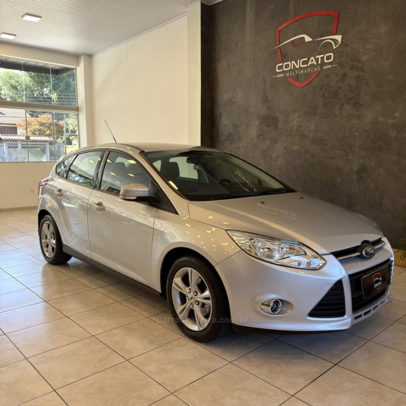 FOCUS 1.6 SE 16V FLEX 4P AUTOMÁTICO - 2014 - FARROUPILHA