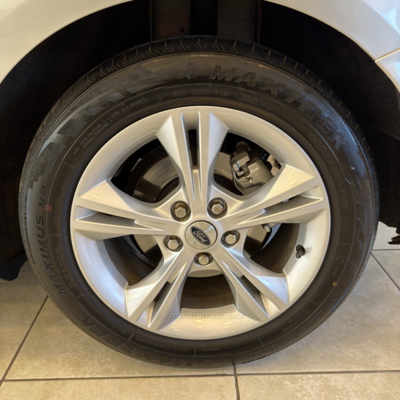 FOCUS 1.6 SE 16V FLEX 4P AUTOMÁTICO - 2014 - FARROUPILHA