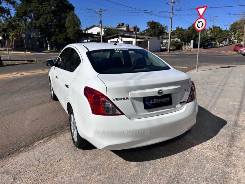 VERSA 1.6 16V FLEX SL 4P MANUAL - 2013 - VENâNCIO AIRES