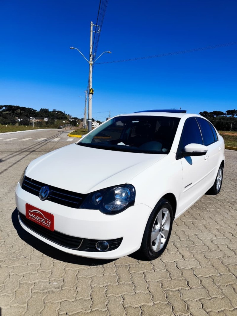 polo sedan 1.6 mi comfortline 8v flex 4p automatizado 2014 guapore