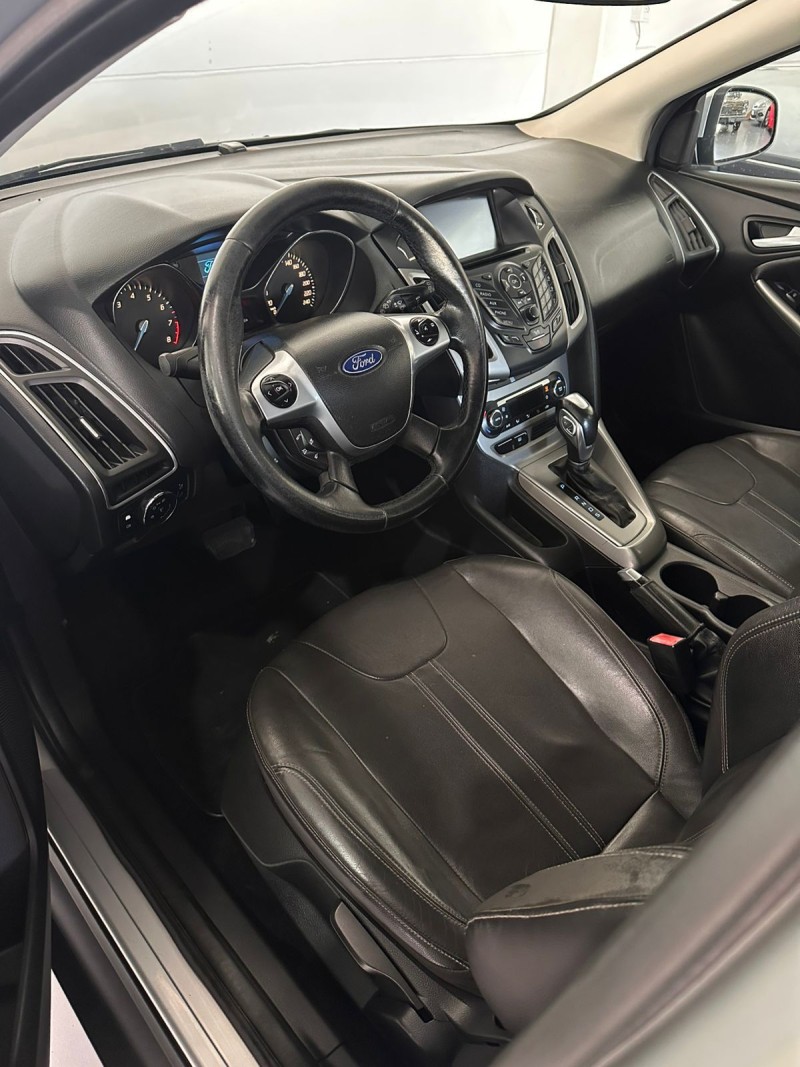 FOCUS 2.0 SE PLUS 16V FLEX 4P AUTOMÁTICO - 2015 - FARROUPILHA