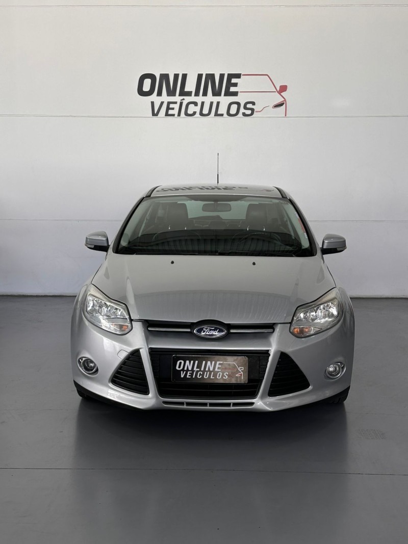 FOCUS 2.0 SE PLUS 16V FLEX 4P AUTOMÁTICO - 2015 - FARROUPILHA