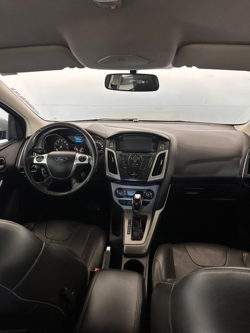 FOCUS 2.0 SE PLUS 16V FLEX 4P AUTOMÁTICO - 2015 - FARROUPILHA