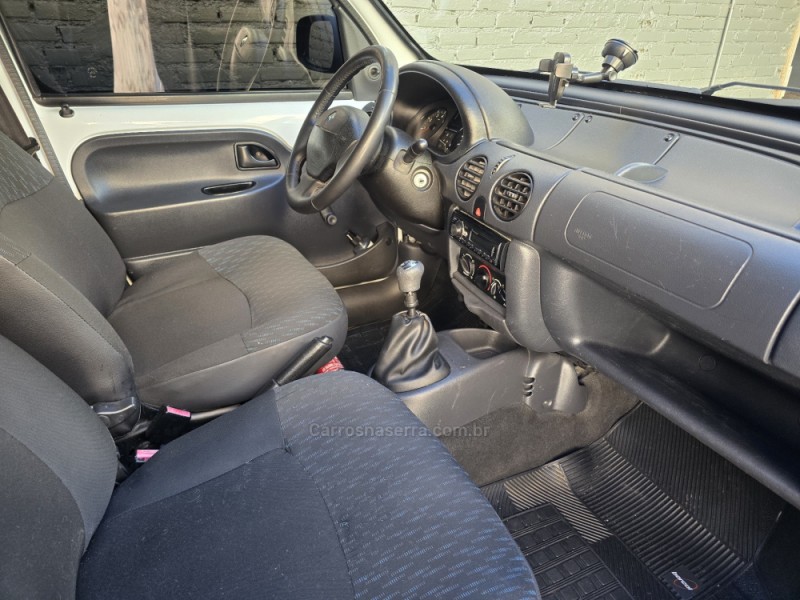 KANGOO 1.6 EXPRESSION 16V FLEX 4P MANUAL - 2015 - CAXIAS DO SUL