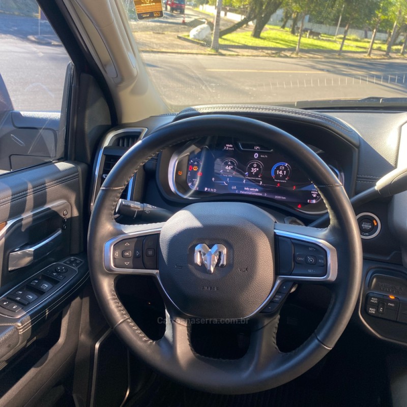2500 LARAMIE 6.7 CD 4X4 TDI DIESEL 4P AUTOMÁTICA - 2024 - MONTENEGRO